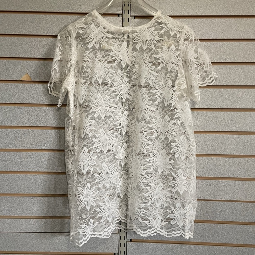 Lace‎ Embroidered  Sheer Too Blouse Shirt Large No Tag